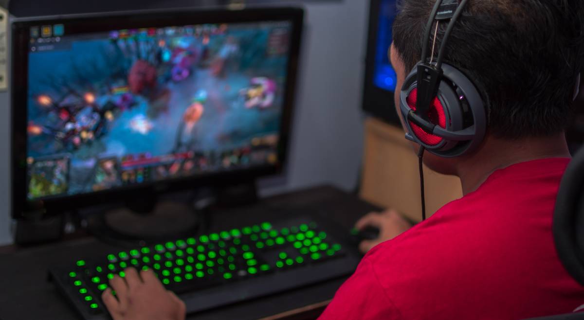 THE HISTORY OF ONLINE GAMING AND ITS ADVANCEMENT TODAY