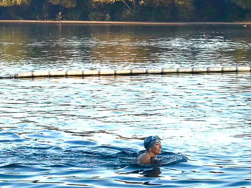 Coldwater Swimming in London&#039;s Hyde Park