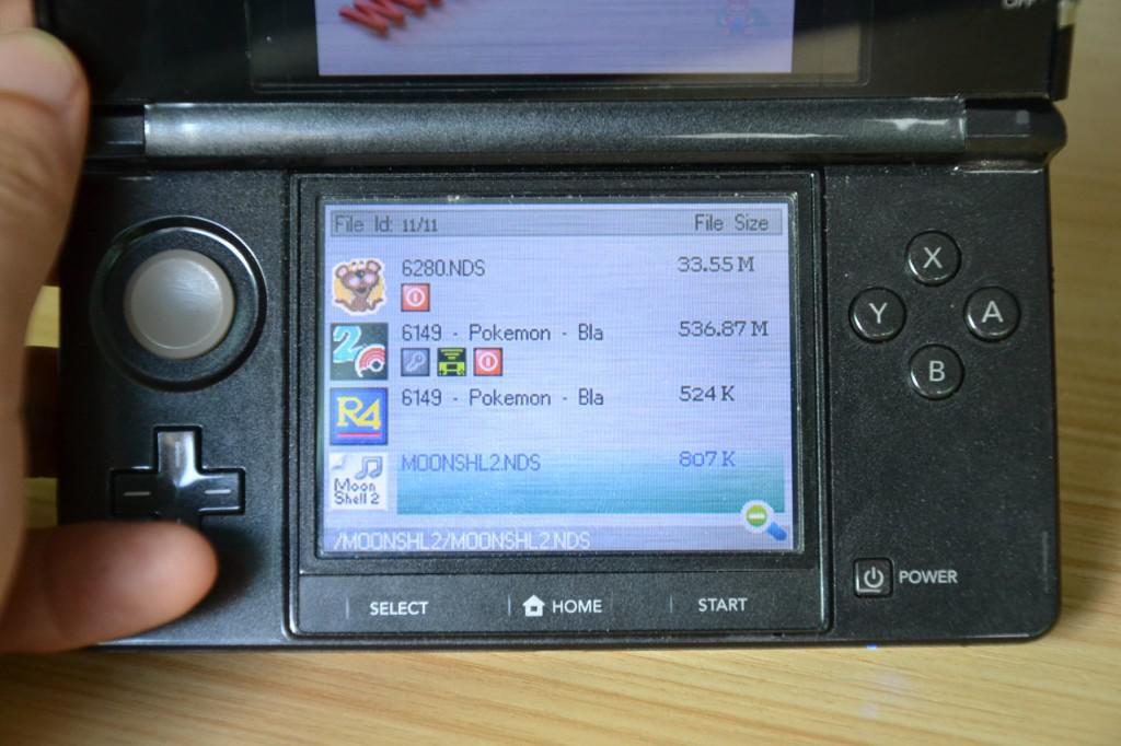 3DS 11.0 R4 cards, is the one to buy for playing DS&3DS games?