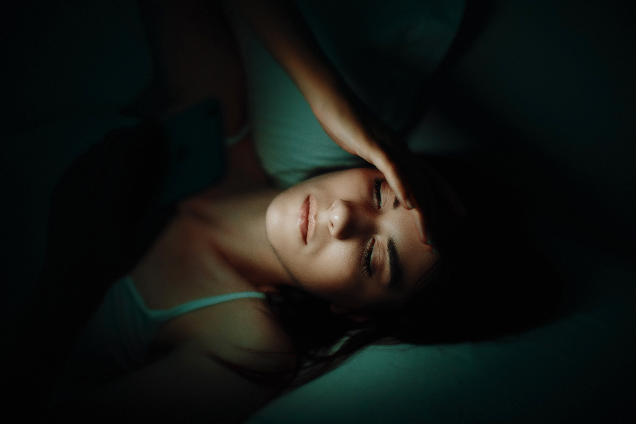 6 Things You Need to Know If Your Mind Can't Stop Racing When You Go to Bed