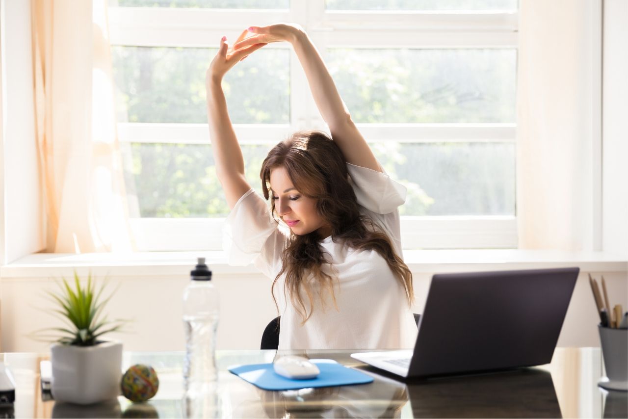 Healthy habits for people who sit at the desk all day.